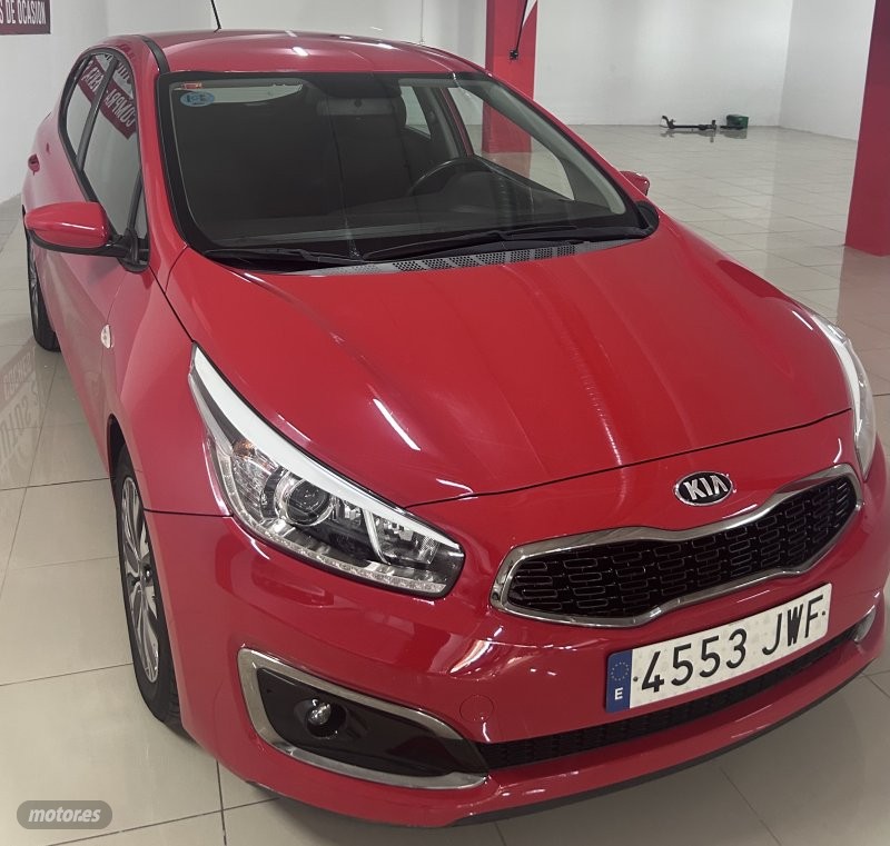 kia ceed 2017 / 68.634km. foto grande (3)