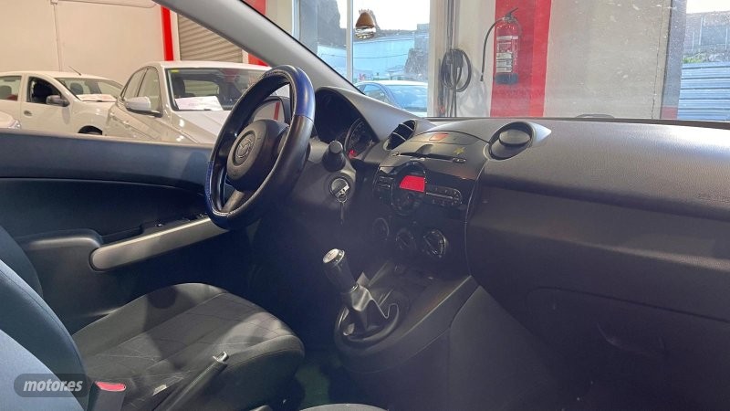 mazda mazda2 2013 / 128.000km. foto grande (3)