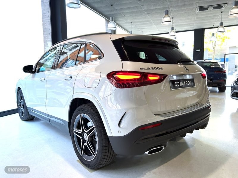 mercedes clase gla 2025 / 20km. foto grande (3)