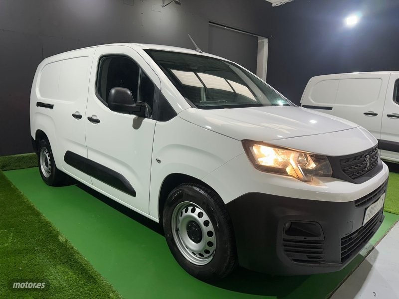 peugeot partner 2021 / 135.000km. foto grande (2)