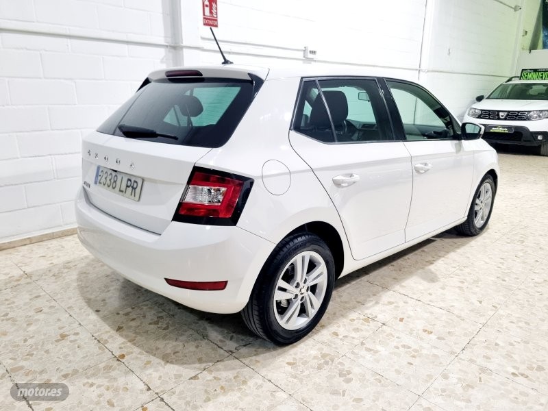 skoda fabia 2021 / 65.000km. foto grande (3)