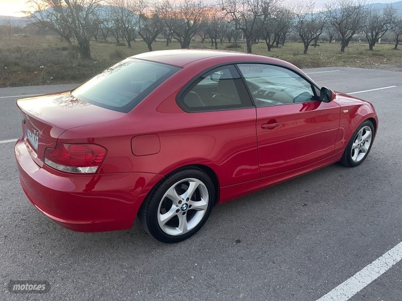 bmw serie 1 2010 / 250.000km. foto grande (2)