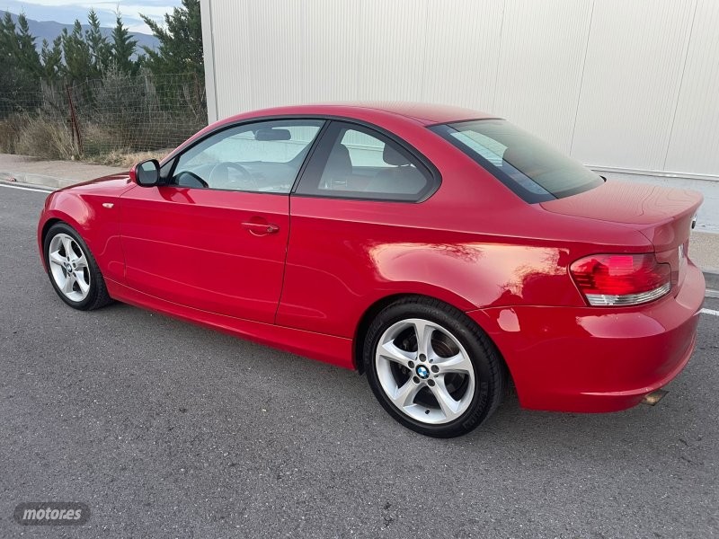 bmw serie 1 2010 / 250.000km. foto grande (3)