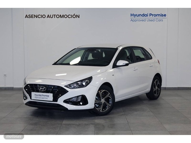 Foto hyundai i30 2022 / 15.841km.