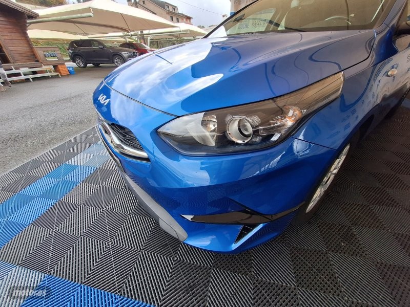 kia ceed 2023 / 33.744km. foto grande (3)