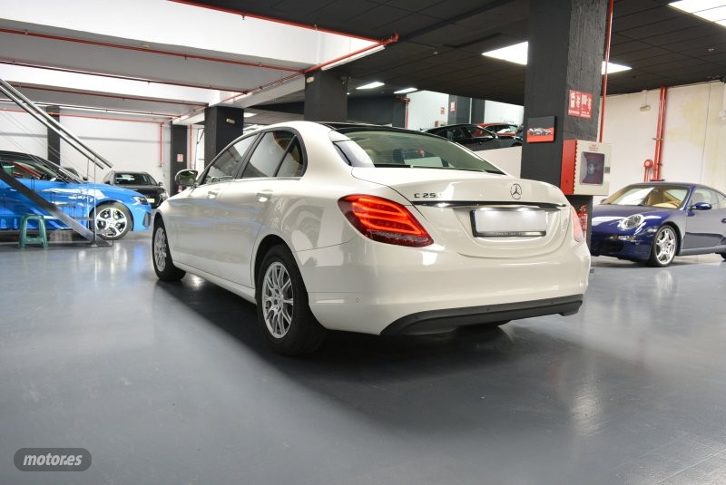 mercedes clase c 2017 / 27.000km. foto grande (3)