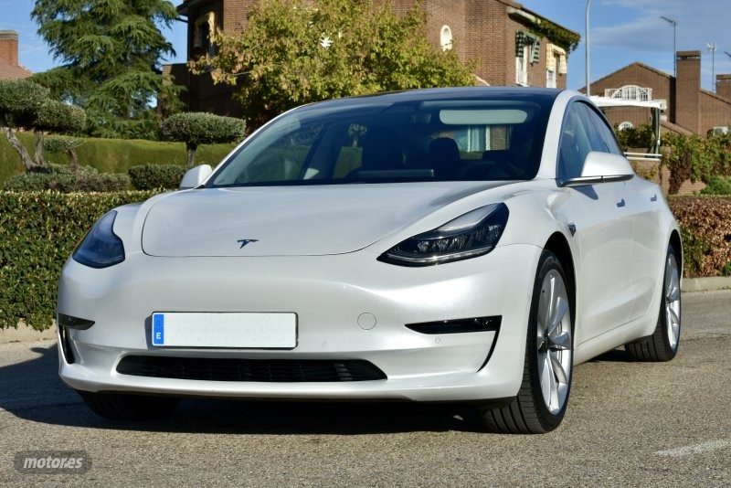 Foto tesla model 3 2019 / 100.243km.