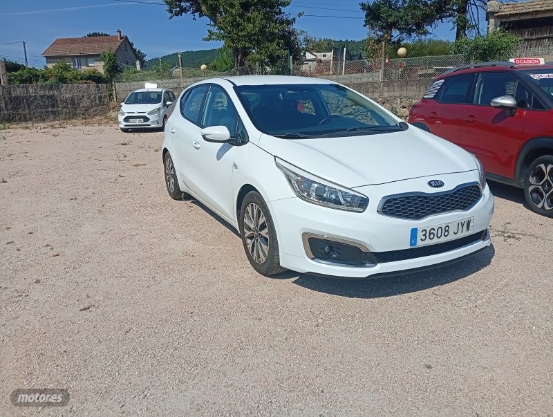 Foto kia ceed 2017 / 310.000km.