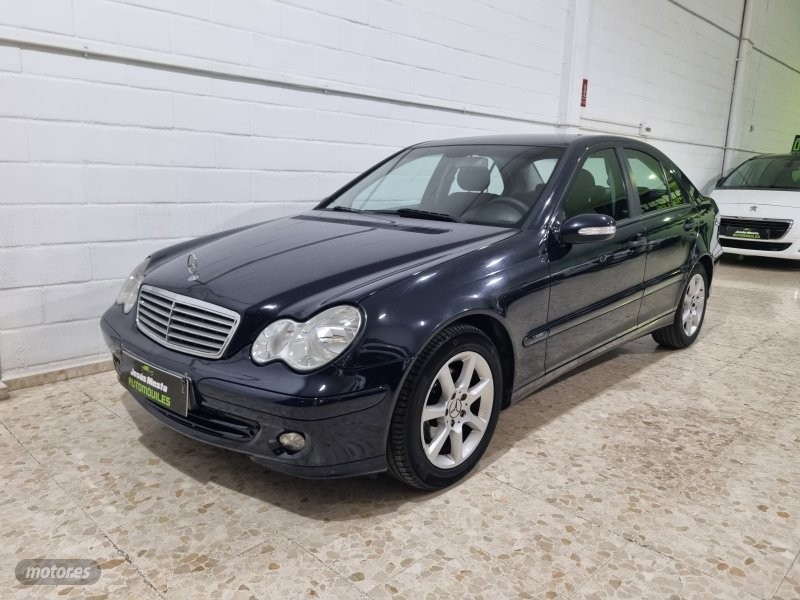 Foto mercedes clase c 2005 / 400.000km.