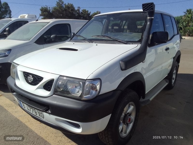 Foto nissan terrano ii 2000 / 203.000km.