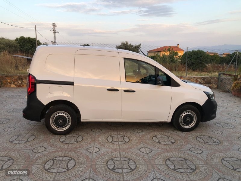 renault kangoo 2021 / 31.652km. foto grande (2)