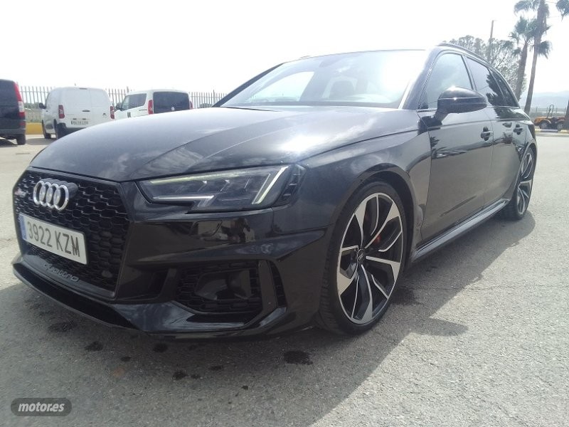 Foto audi rs4 2018 / 140.000km.