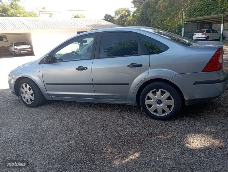 Foto ford focus 2006 / 235.000km.