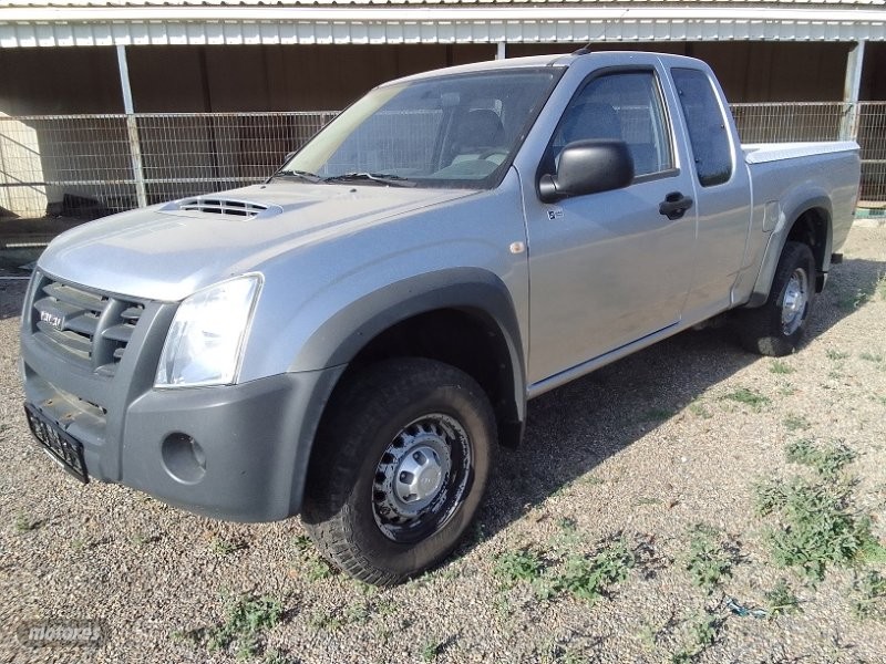 Foto isuzu d-max 2011 / 240.000km.