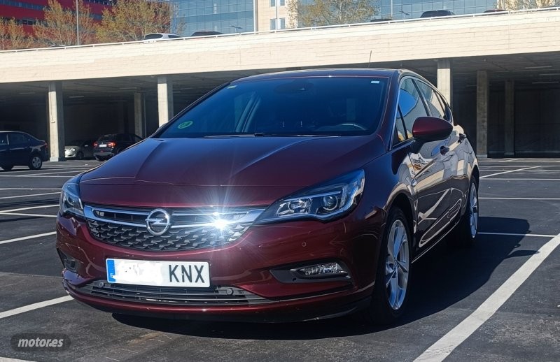 Foto opel astra 2017 / 12.000km.