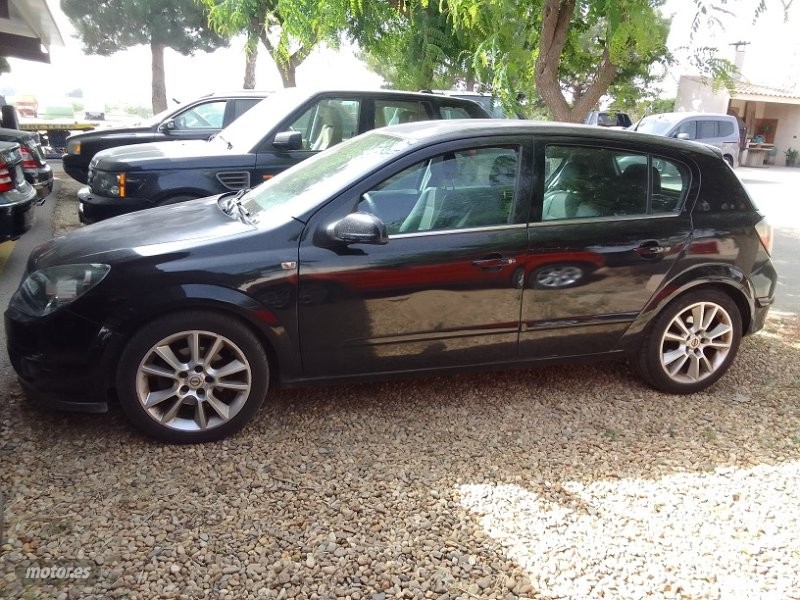 Foto opel astra 2004 / 343.000km.
