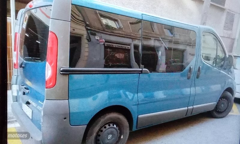 Foto opel vivaro 2007 / 331.000km.