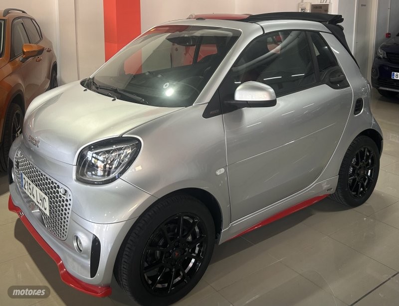 smart fortwo cabrio 2020 / 7.675km. foto grande (2)