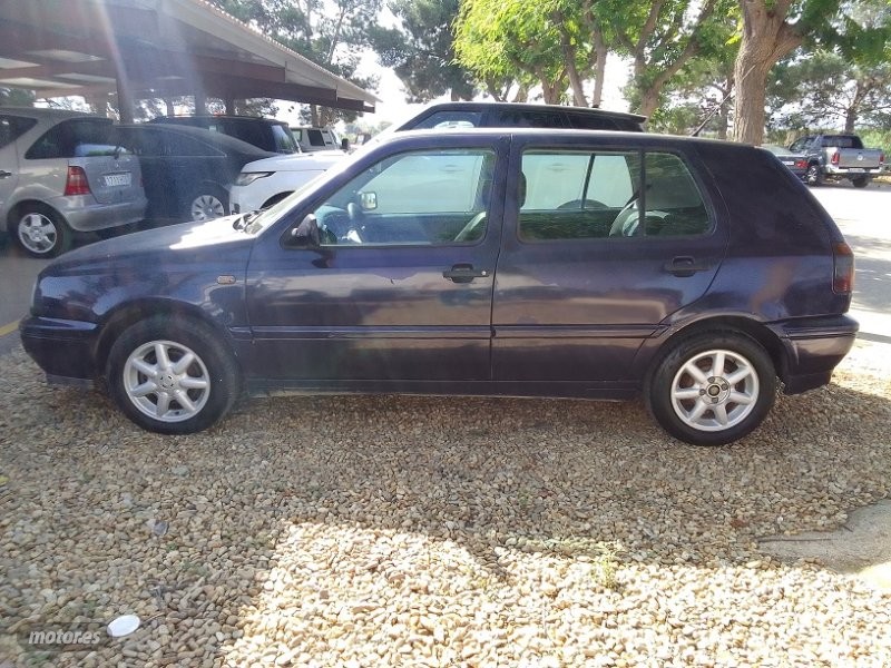Foto volkswagen golf 1997 / 300.000km.