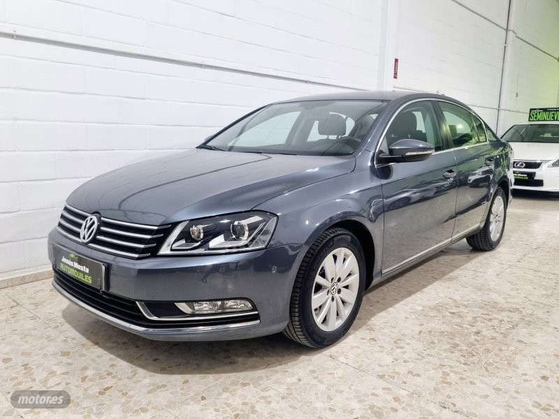 Foto volkswagen passat 2014 / 84.000km.
