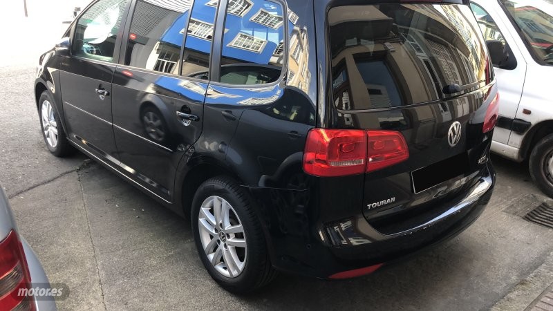 Foto volkswagen touran 2012 / 226.500km.