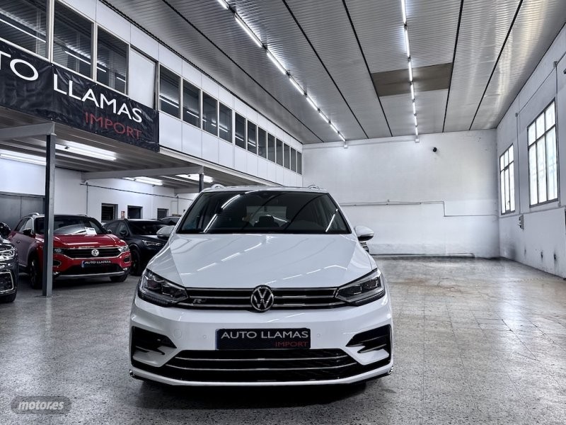 volkswagen touran 2021 / 60.351km. foto grande (3)