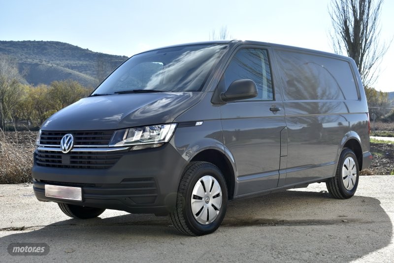 volkswagen transporter 2021 / 28.500km. foto grande (2)