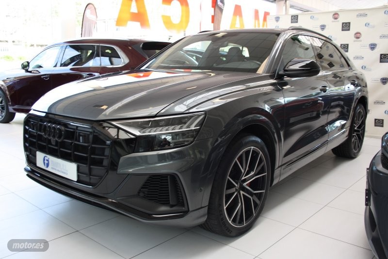 Coche hibrido con mbux  de segunda mano - audi q8 2022 / 55.144km.