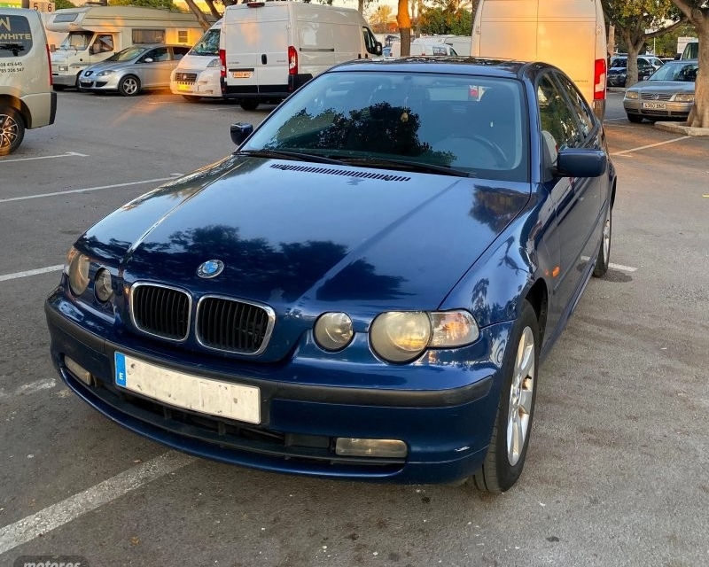 Foto bmw compact 2004 / 360.000km.