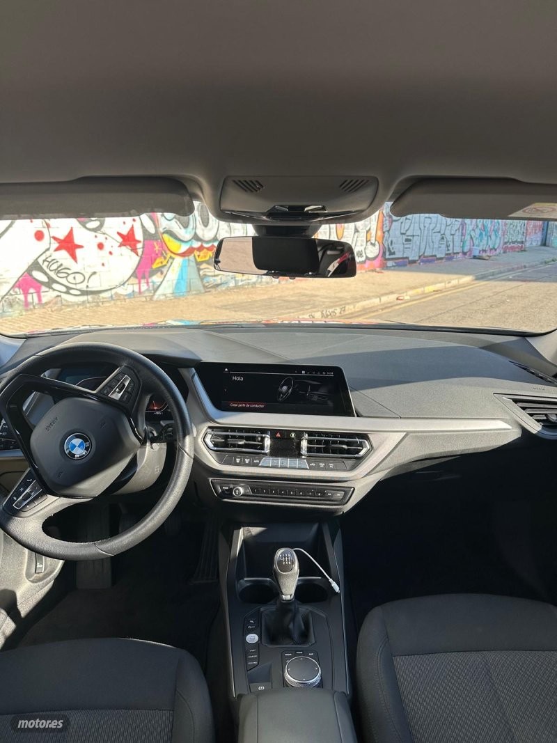 bmw serie 1 2021 / 130.000km. foto grande (3)