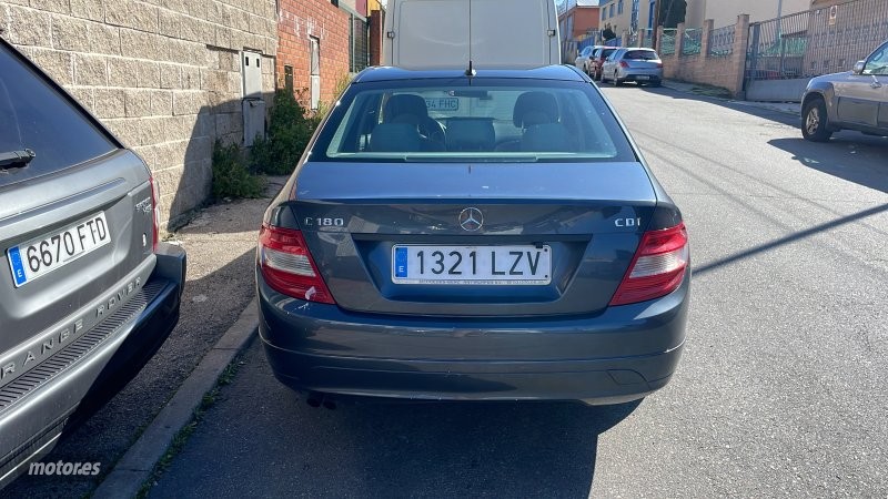 mercedes clase c 2011 / 155.000km. foto grande (2)