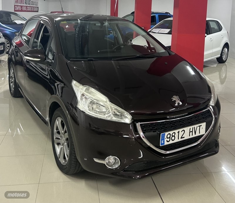 peugeot 208 2014 / 97.410km. foto grande (2)