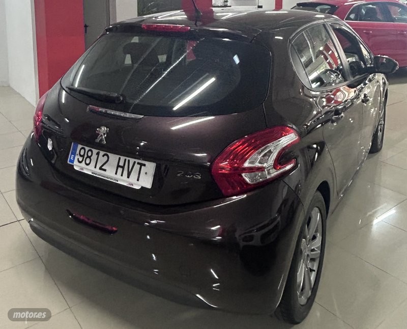 peugeot 208 2014 / 97.410km. foto grande (3)