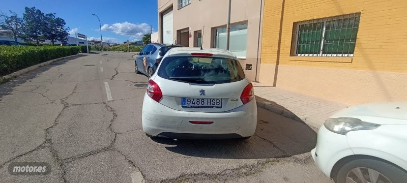 peugeot 208 2013 / 295.000km. foto grande (3)