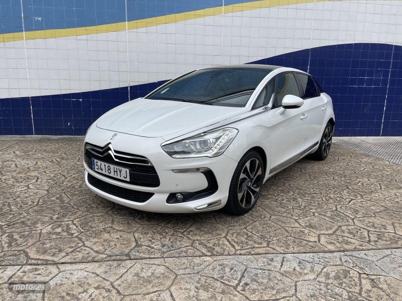 Foto citroen ds5 2014 / 260.000km.