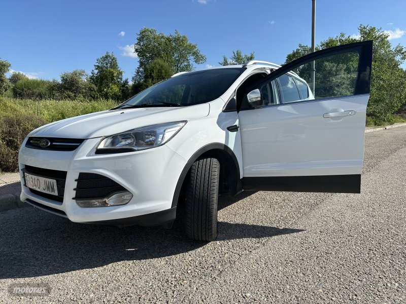 ford kuga 2016 / 97.000km. foto grande (2)