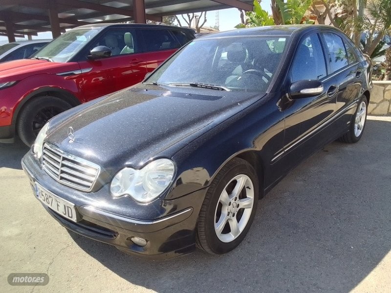 Foto mercedes clase c 2004 / 275.000km.