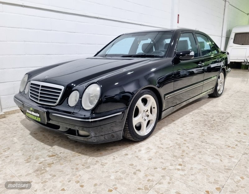 Foto mercedes clase e 2000 / 165.000km.