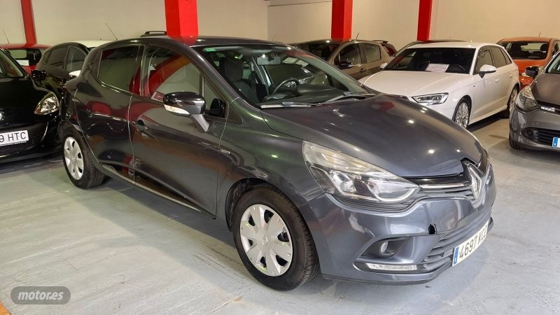 Foto renault clio 2017 / 107.415km.