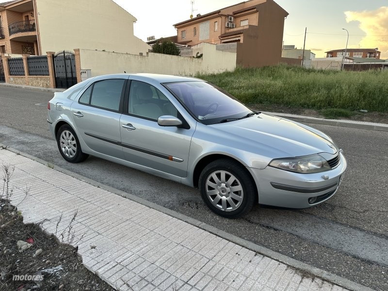 Foto renault laguna 2003 / 205.000km.