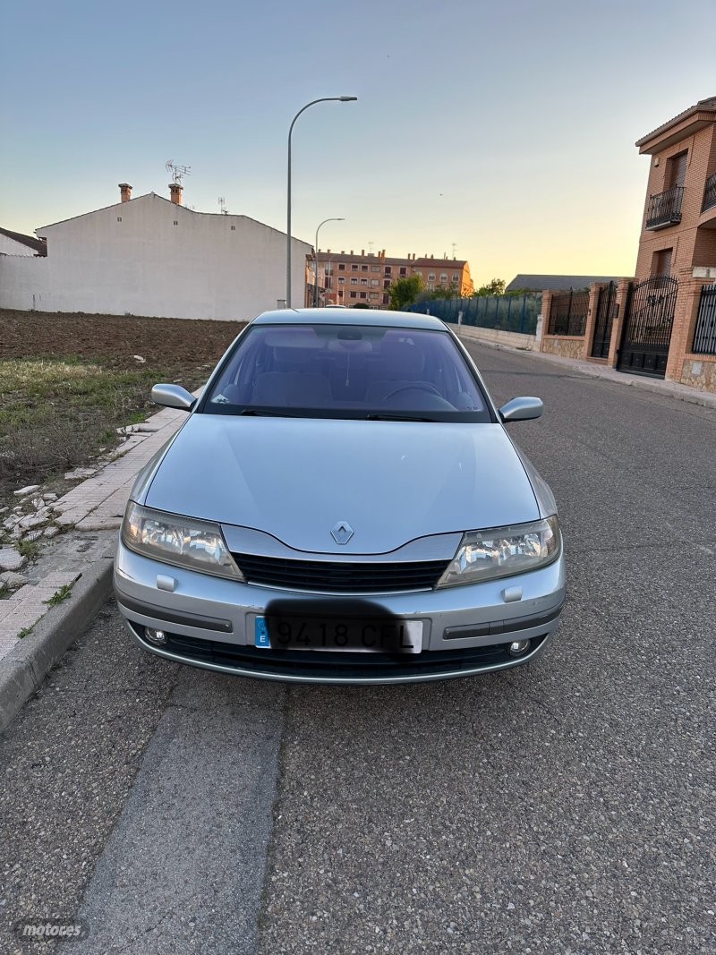renault laguna 2003 / 205.000km. foto grande (2)