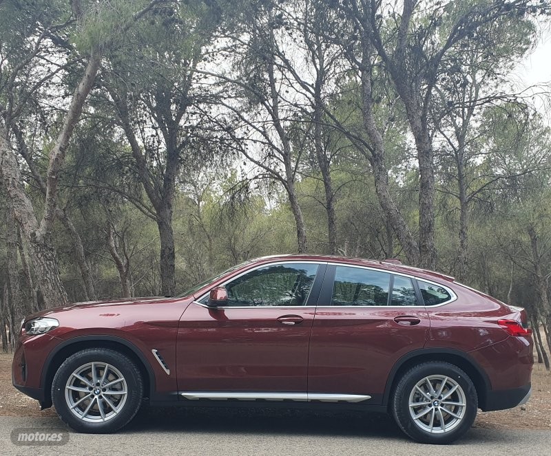 BMW X4 xDrive20i xLine de 2023 con 33.823 Km por 50.900 EUR. en Zaragoza