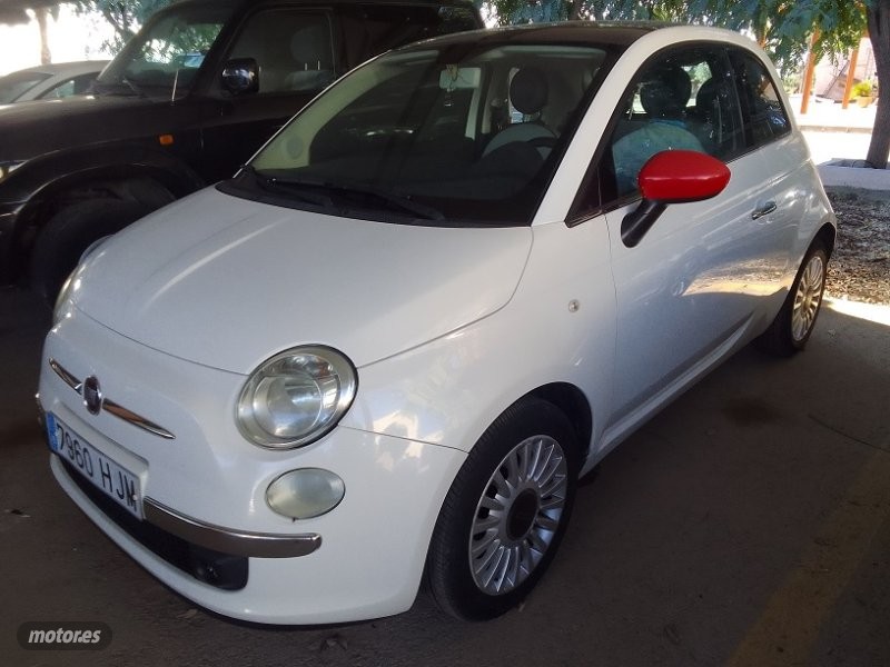 Fiat 500 1.2 i. de 2012 con 141.000 Km por 6.000 EUR. en Murcia
