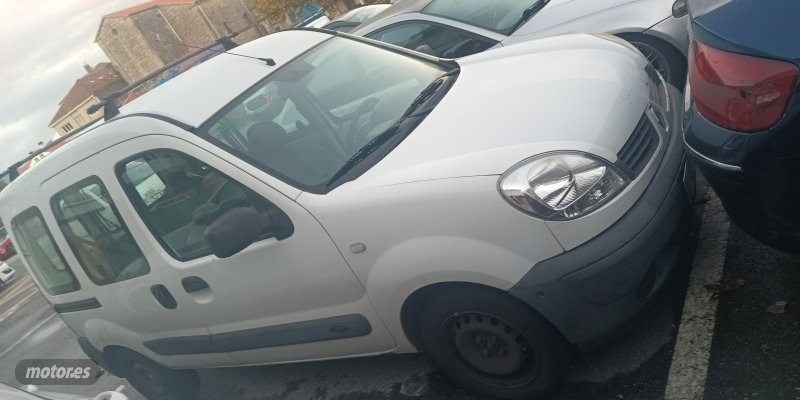 Renault Kangoo 2010 de 2010 con 290.000 Km por 4.300 EUR. en A Coruna