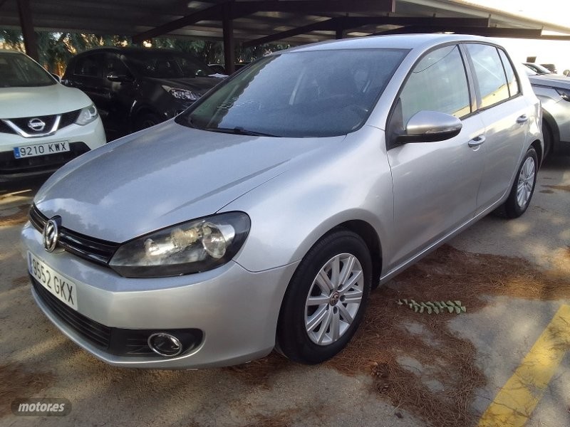 Volkswagen Golf 1.6 TDI 105 CV. de 2009 con 320.000 Km por 6.000 EUR. en Murcia