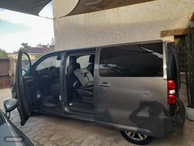 Peugeot Traveller Business Standard BlueHDi 180 S&amp;S EAT8 de 2018 con 243.000 Km por 23.999 EUR. en Murcia