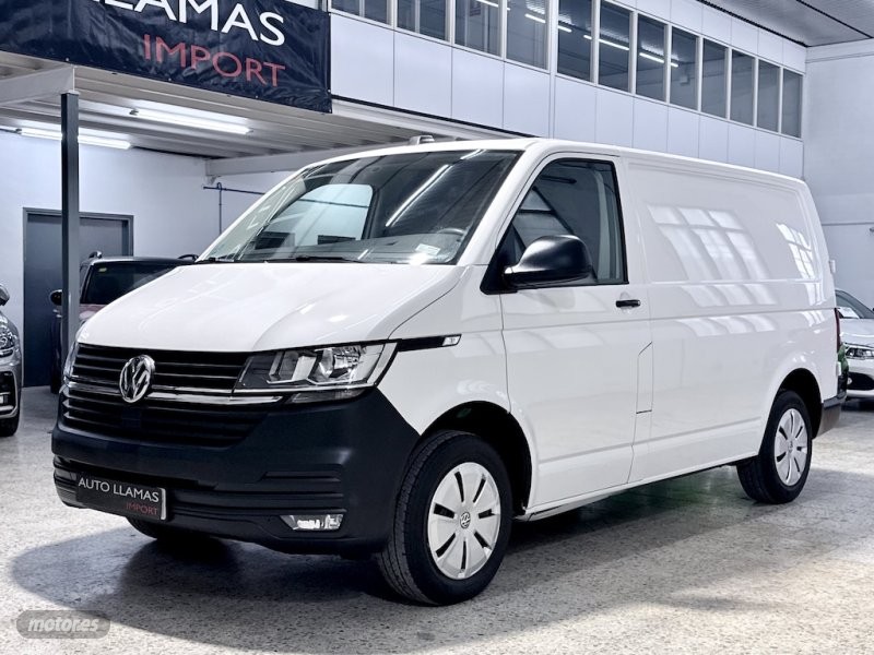 Volkswagen Transporter FURGON 2.0 TDI 110CV BMT de 2021 con 113.126 Km por 18.200 EUR. en Barcelona