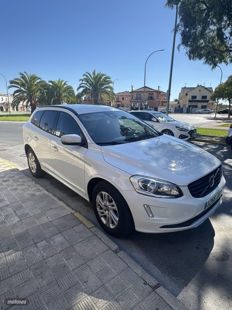 Volvo XC 60 D3 Momemtum de 2017 con 114.000 Km por 19.000 EUR. en Huelva