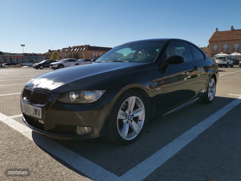 BMW Serie 3 320d Auto. de 2009 con 263.000 Km por 7.500 EUR. en Madrid
