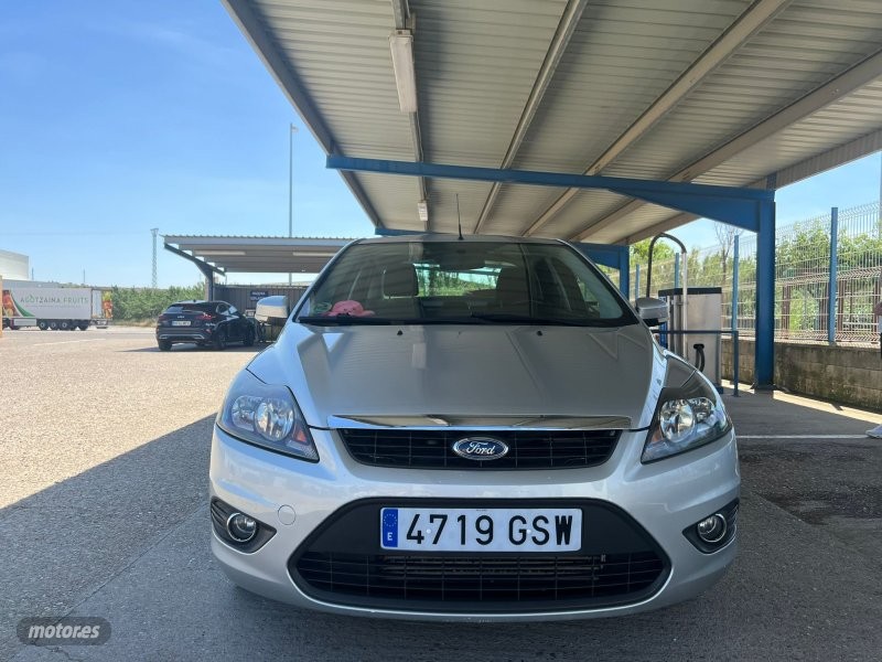 ford focus 2010 / 164.000km.